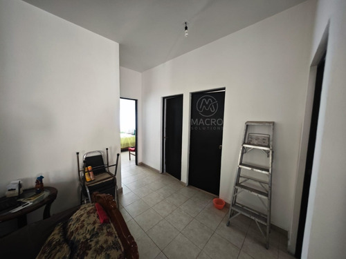 Casa En Venta En San Pedro Apatlaco De Un Nivel Con Jardín.