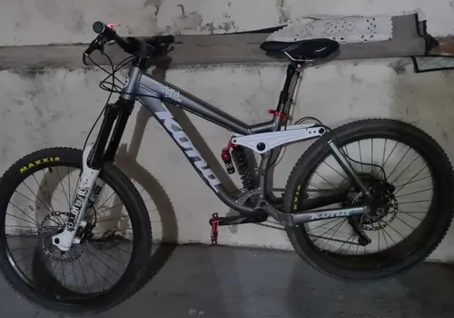 自転車本体 KONA stinky Dee-lux 26er Bicicleta Kona Stinky Dee Luxe Enduro 26 | MercadoLivre