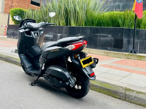 Yamaha Nmax 2023 - ¡ 550 Km!