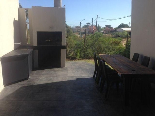 Casa En Alquiler Por Temporada De 4 Dormitorios En Manantiales