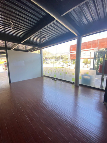 Estratégico Y Completamente Operativo / Quilicura