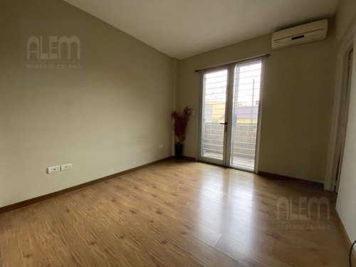 Imagen 12 de 17 de Alem Propiedades | Hermoso Semipiso 3 Amb Con Cochera