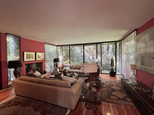 Exclusiva Casa Bdo Larrain, Un Piso, Mediterranea 6d