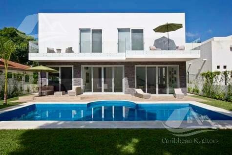 Imagen 2 de 16 de Casa Minimalista En Venta En Playacar Playa Del Carmen