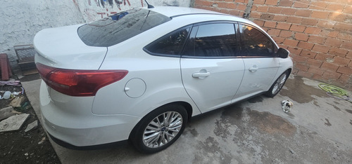 Ford Focus III 2.0 Sedan Se Plus Mt