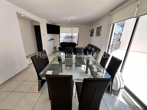 Venta - Casa En Esquina Con 3 Recámaras Y Terreno Excedente, El Mirador | Rahqro