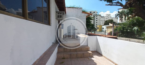 Casa Amplia En Venta En Zona Norte De Maracay Urb La Soledad 020jsc