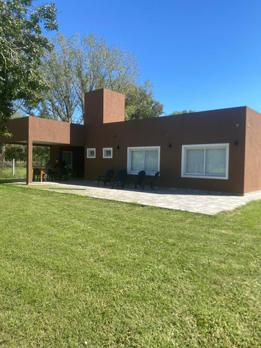 Casa En  Alquiler Permanente En Barrio Cerrado