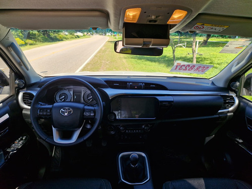 Toyota Hilux Pick-up 2.8 Cd Srv 204cv 4x4
