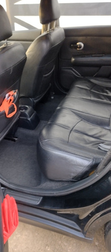 Nissan Tiida 2008 1.8 S 5p