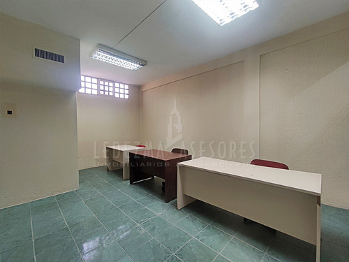 Imagen 4 de 7 de Ledezma Asesores Vende Local Comercial En La Av. Jesús Soto, Cerca Del Aeropuerto, Ciudad Bolívar - Venezuela