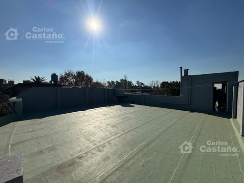 Casa En Altos De 3 Amb Con Quincho, Piscina Galpón/local Sótano.