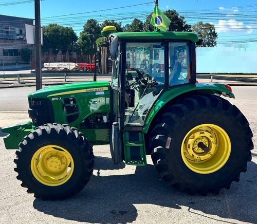 Trator John Deere 6100 J Ano 2013