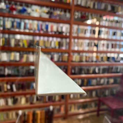 Imagen 4 de 4 de Ángulo 2 Pulgadas Tipo L Pvc Lados Iguales
