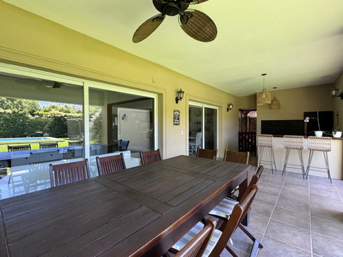 Casa En Venta En Barrio Cerrado Villa Olivos - Venta Particular