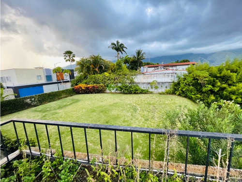 Se Vende Casa 540m2 Lomas De Chuao 9842