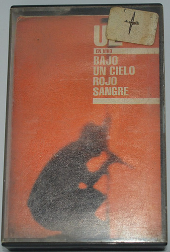 Bajo Un Cielo Rojo Sangre U2 Cassette Art Usado