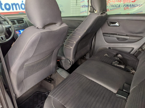 Imagem 9 de 10 de Volkswagen Crossfox