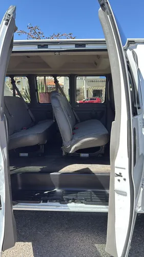 Chevrolet Express 6.0ls C 15 Pas At