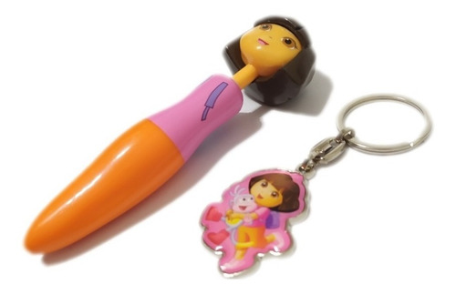 Kit Infantil Caneta Super Fofa + Chaveiro Dora Aventureira