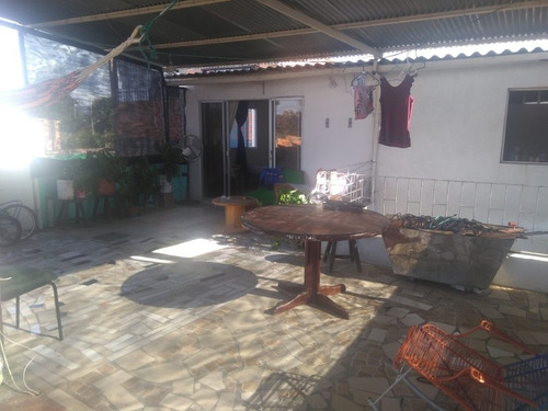 Imagen 4 de 21 de Vendo Casa De 3 Pisos Muy Serca A La Via Principal .