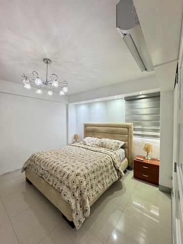 Apartamento En Venta 56 M2 - Urb. Las Palmas