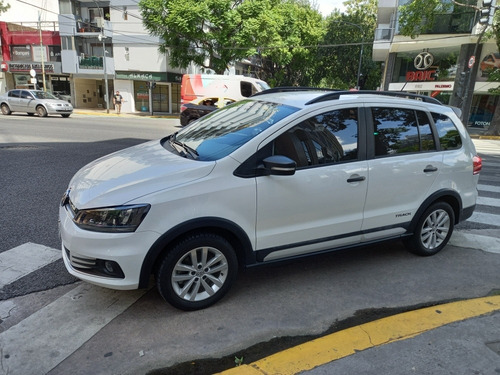 Volkswagen Suran 2017 1.6 Track