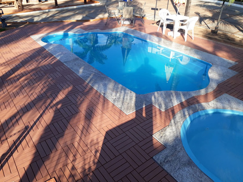 Piso Madeira Plastico Encaixe Kit Com 12 Decks Piscina Cor CEDRO