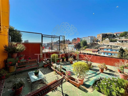 Imagen 25 de 30 de Casa En Venta En Valparaíso