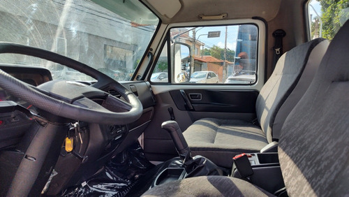 Volkswagen 10-160 Modelo 2014 Com Caçamba
