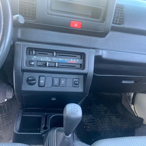 Imagen 5 de 12 de Daihatsu Hijet