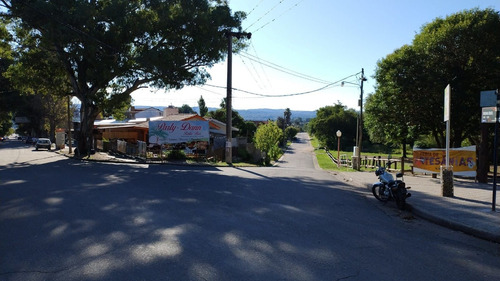 Imagen 10 de 23 de Local Comercial En Venta En La Falda