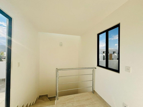 Casa En Venta Ubicada En Fraccionamiento Parque La Rayana Ii, Lomas De Angelópolis 3 Jj