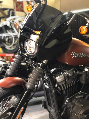 Harley Davidson Street Bob Softail
