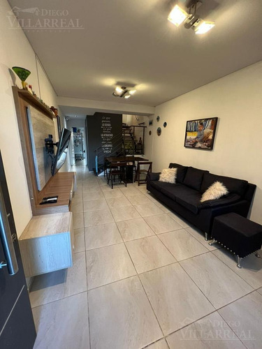 Imagen 2 de 8 de Casa - Haedo - Venta - 4 Ambientes - 4 Amb - Triplex - Duplex -
