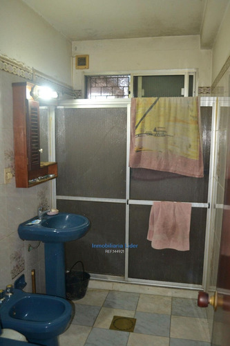 Casa 4 Dormitorios Y Apartamento Al Fondo