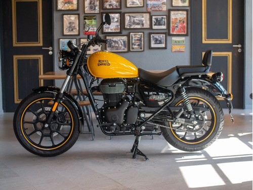 Imagen 15 de 25 de Royal Enfield Meteor 350 Fireball Amarilla Reserva