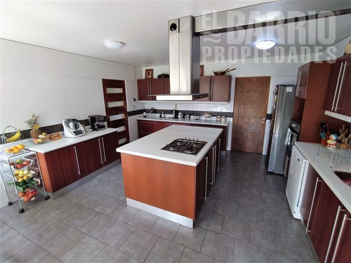 Imagen 17 de 30 de Casa En Venta De 6 Dorm. En Colina