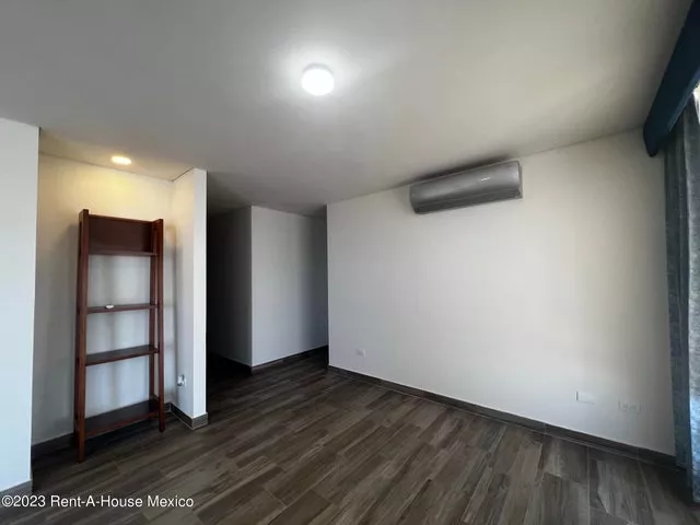 Balcones Coloniales - Venta. Departamento, 3 Recámaras, Cuarto De Tv