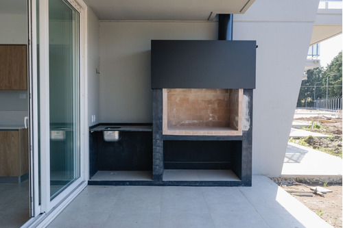 Townhouse En Alquiler En Luciérnagas 5 Ambientes