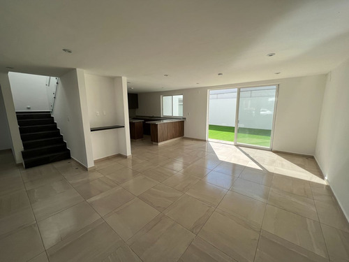 Se Vende Casa En La Condesa Juriquilla, Jardín, Grandes Espa