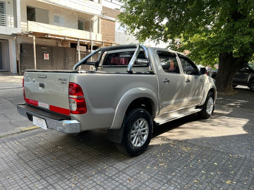 Imagen 12 de 21 de Toyota Hilux 4x2 C/d Srv 3.0 Tdi C/cue