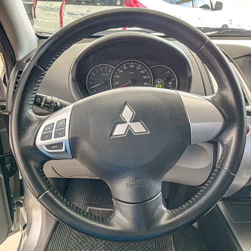 Imagen 8 de 14 de Mitsubishi Montero