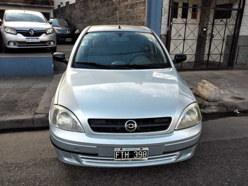 Imagen 5 de 14 de Chevrolet Corsa 2006 1.8 Gls