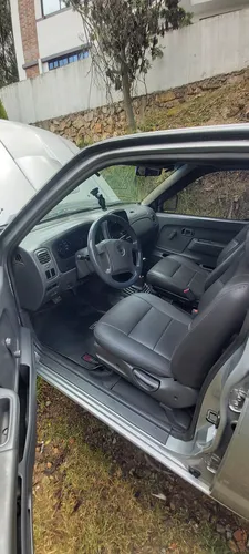 Nissan Frontier 2.5 Std D22 4x2