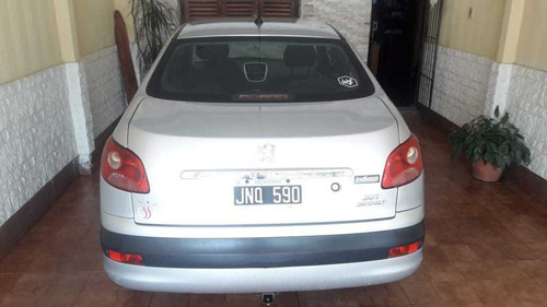 Peugeot 207 1.9 Sedan Xs 2011