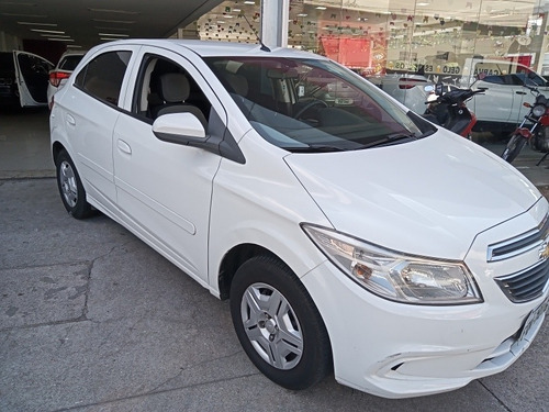 Imagem 3 de 12 de Chevrolet Onix 2015 1.0 Lt 5p
