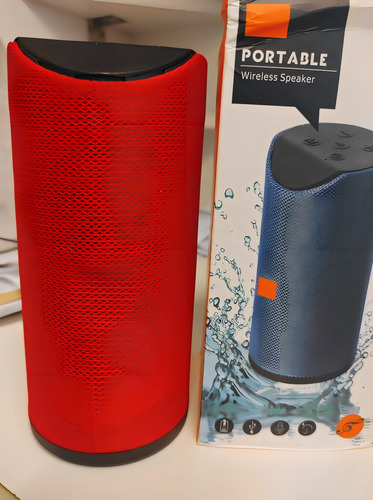 Parlante Portátil Mini Bluetooth Usb Radio Fm Avellaneda Color Rojo