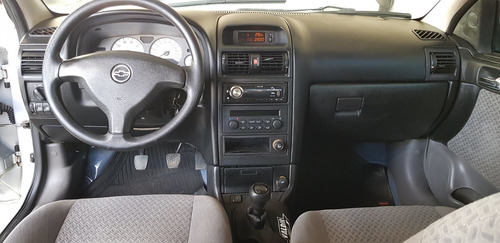 Chevrolet Astra 2.0 Mpfi Cd Sedan 8v Gasolina 4p Manual