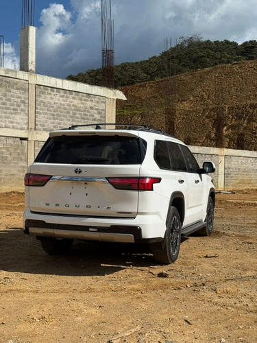 Toyota Sequoia Limited